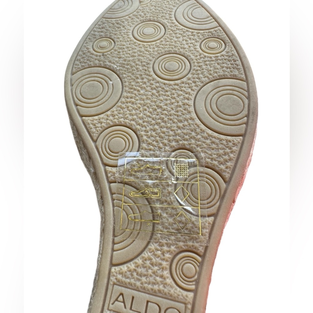 Elegant White Wedge Lace up Espadrilles, new, never worn, size 7 - Picture 5 of 7